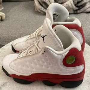 Air Jordan 13 Retro BG 'Chicago' Red White Preowned size 7 kids